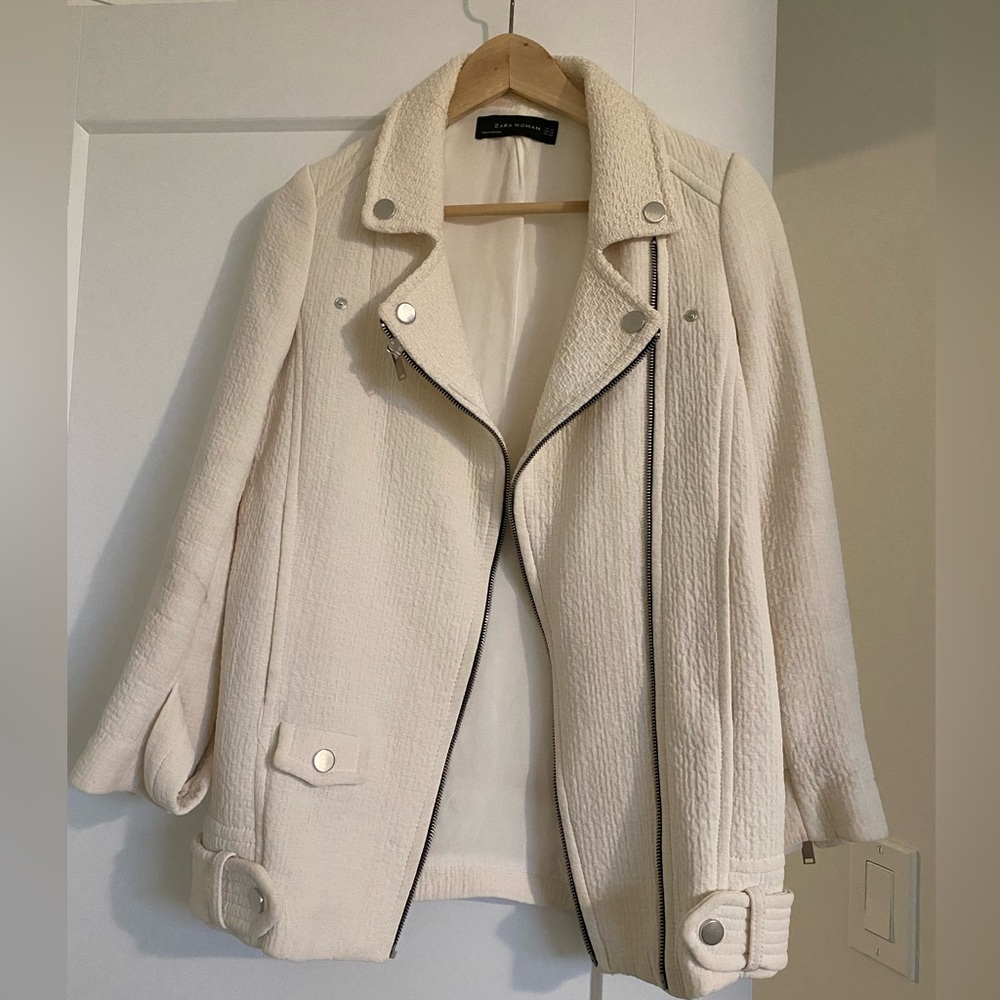 Zara jacket XS In a creme white colour